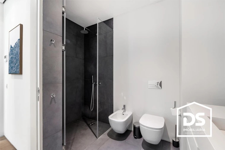 Apartamento T1 para Venda em Santo António Foto 17