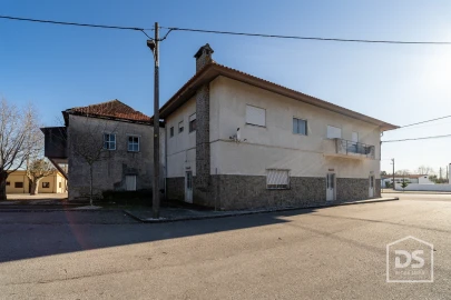 Moradia T5 para Venda em Ferreira-A-Nova