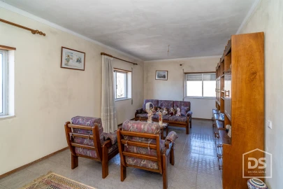Moradia T5 para Venda em Ferreira-A-Nova