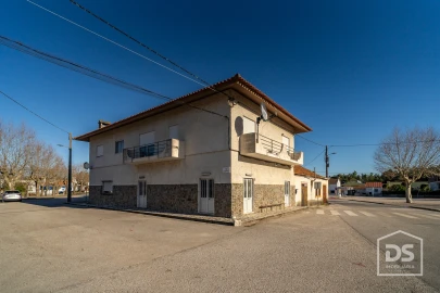 Moradia T5 para Venda em Ferreira-A-Nova