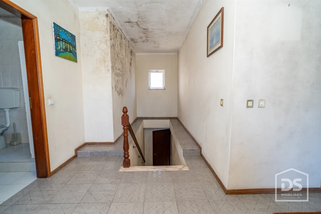 Moradia T5 para Venda em Ferreira-A-Nova Foto 17