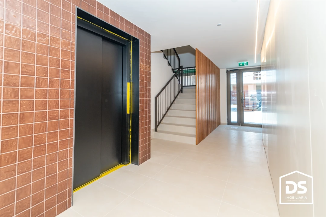 Apartamento T1 para Venda em Santa Clara e Castelo Viegas Foto 14