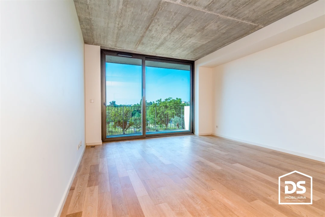 Apartamento T1 para Venda em Santa Clara e Castelo Viegas Foto 4