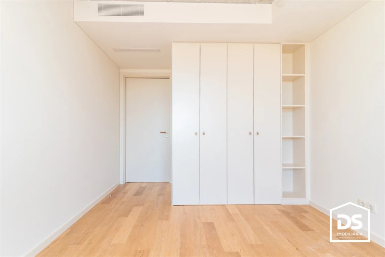 Apartamento T1 para Venda em Santa Clara e Castelo Viegas Foto 10