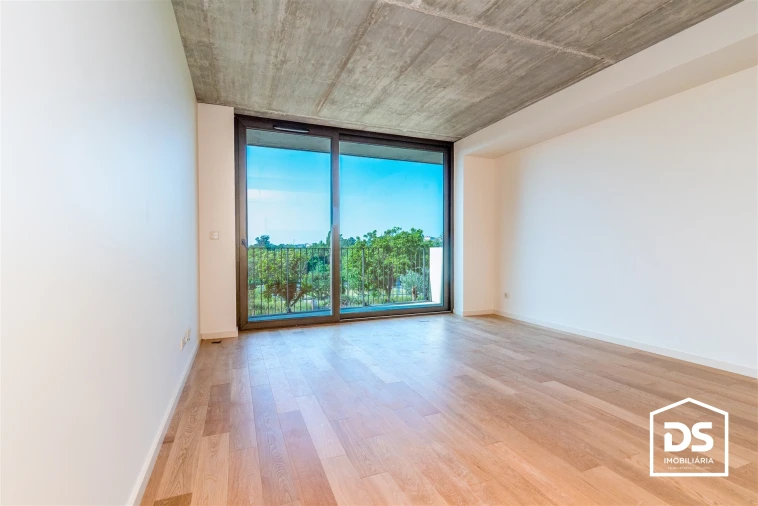 Apartamento T1 para Venda em Santa Clara e Castelo Viegas Foto 4