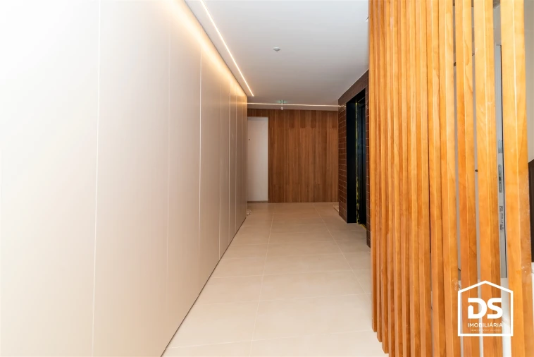 Apartamento T1 para Venda em Santa Clara e Castelo Viegas Foto 17