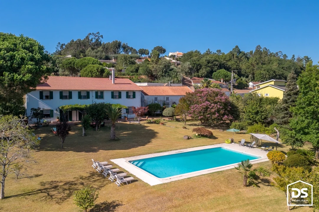 Moradia T9 para Venda em Alquerubim Foto 4