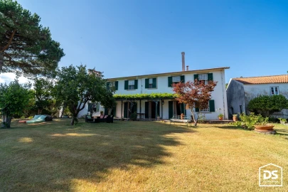 Moradia T9 para Venda em Alquerubim