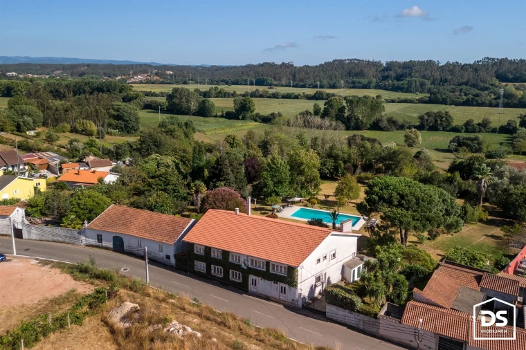 Moradia T9 para Venda em Alquerubim Foto 10