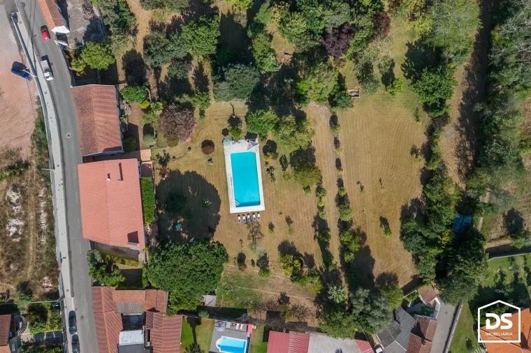 Moradia T9 para Venda em Alquerubim Foto 13