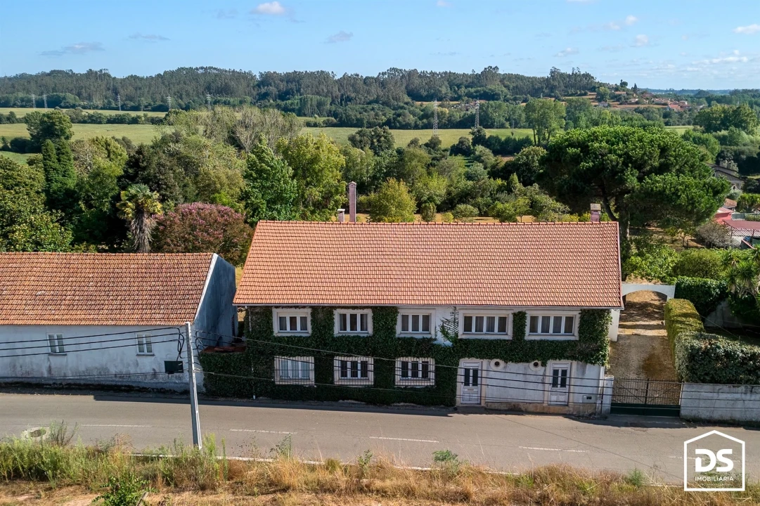 Moradia T9 para Venda em Alquerubim Foto 12