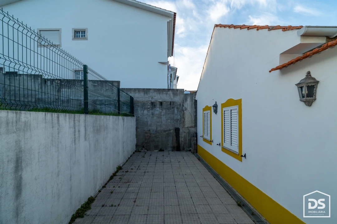 Moradia T3 para Venda em Tavarede Foto 5