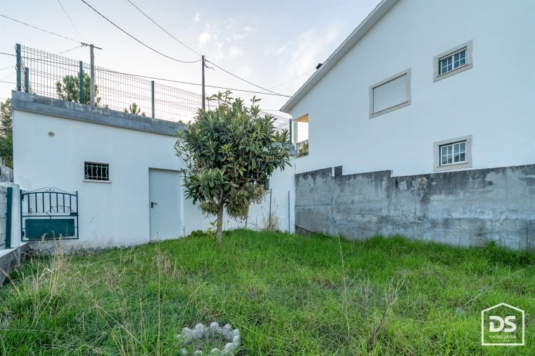 Moradia T3 para Venda em Tavarede Foto 27