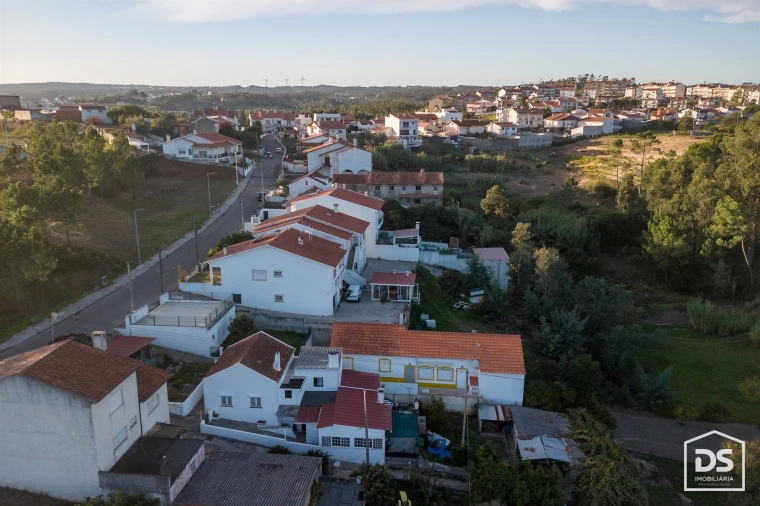 Moradia T3 para Venda em Tavarede Foto 17