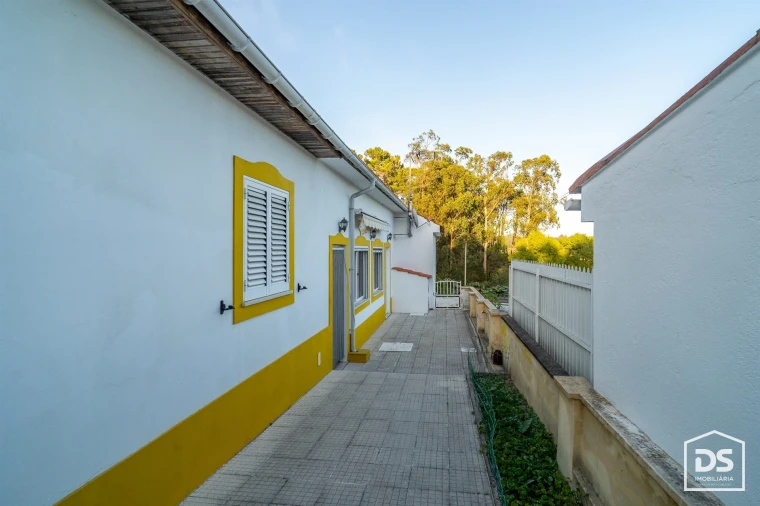 Moradia T3 para Venda em Tavarede Foto 3