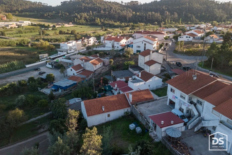 Moradia T3 para Venda em Tavarede Foto 11