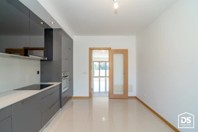 Apartamento T2 para Venda em Tavarede