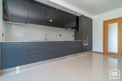 Apartamento T2 para Venda em Tavarede