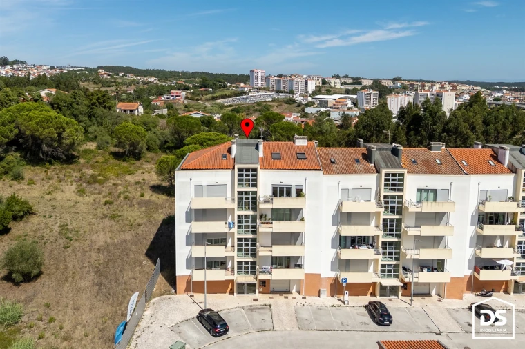 Apartamento T2 para Venda em Tavarede Foto 2