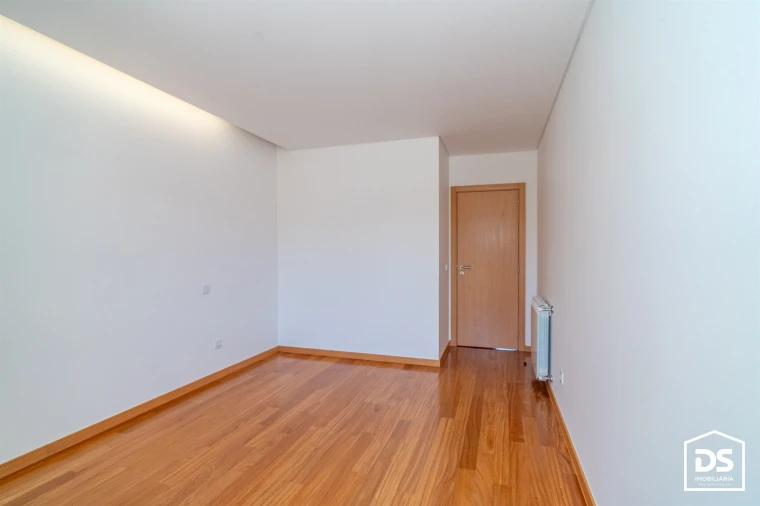 Apartamento T2 para Venda em Tavarede Foto 22