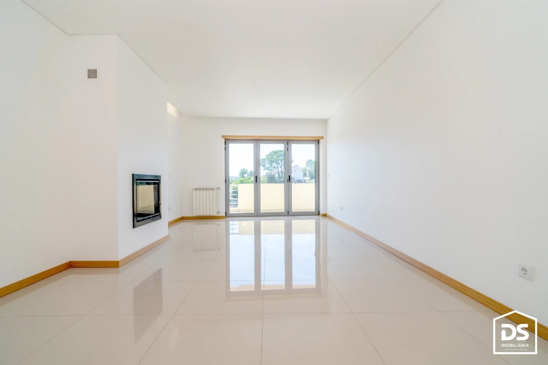 Apartamento T2 para Venda em Tavarede Foto 6