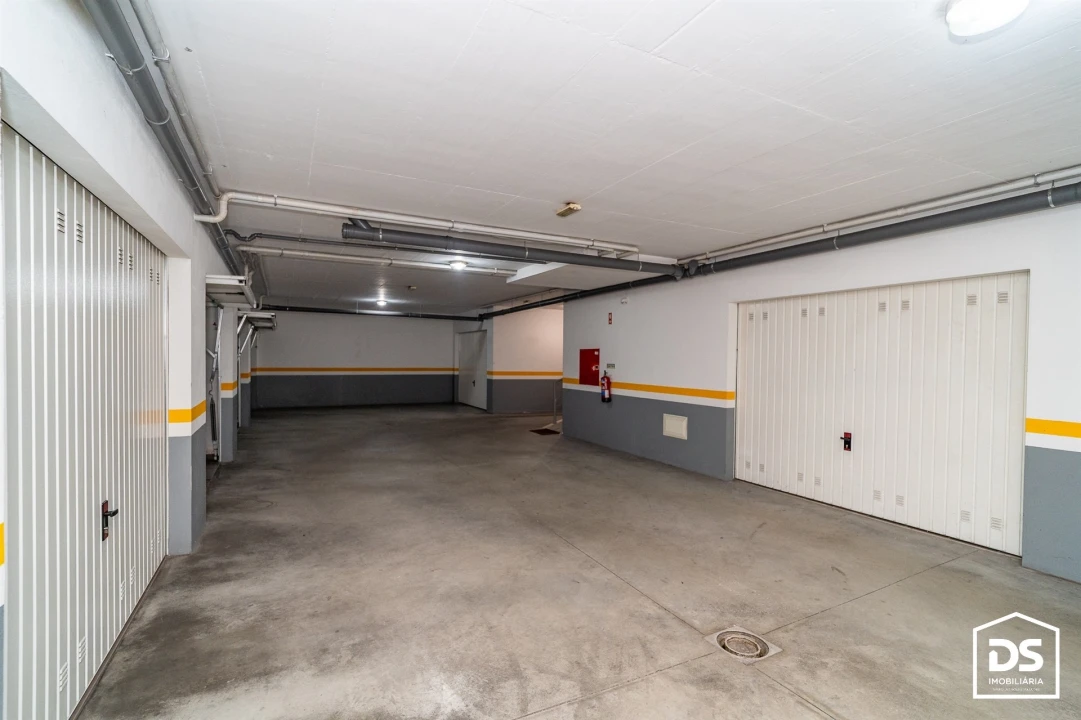 Apartamento T2 para Venda em Tavarede Foto 41