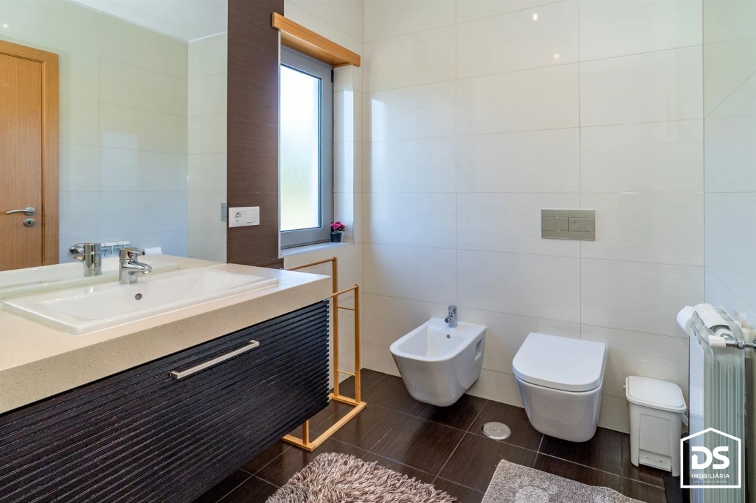 Apartamento T2 para Venda em Tavarede Foto 24