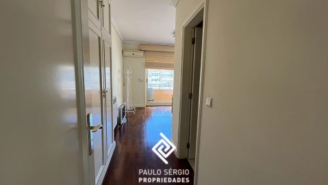 Apartamento T3 para Arrendamento em Santa Maria da Feira, Travanca, Sanfins e Espargo