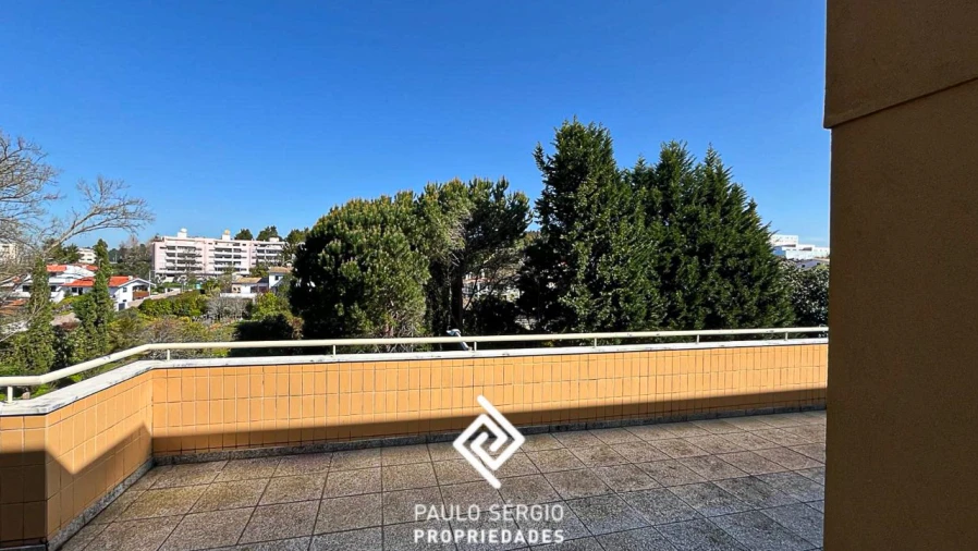 Apartamento T3 para Arrendamento em Santa Maria da Feira, Travanca, Sanfins e Espargo Foto 2