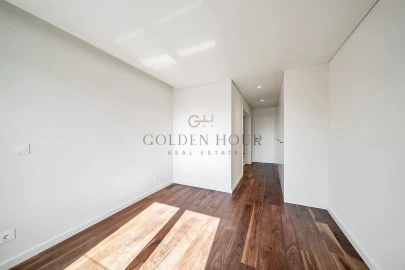 Apartamento T3 para Venda em Mafamude e Vilar do Paraíso