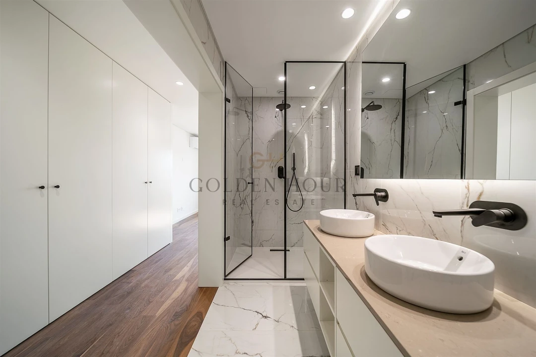 Apartamento T3 para Venda em Mafamude e Vilar do Paraíso Foto 27