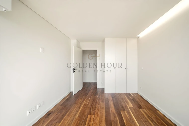 Apartamento T3 para Venda em Mafamude e Vilar do Paraíso Foto 9