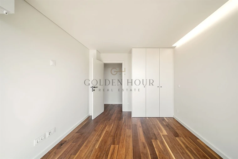 Apartamento T3 para Venda em Mafamude e Vilar do Paraíso Foto 9