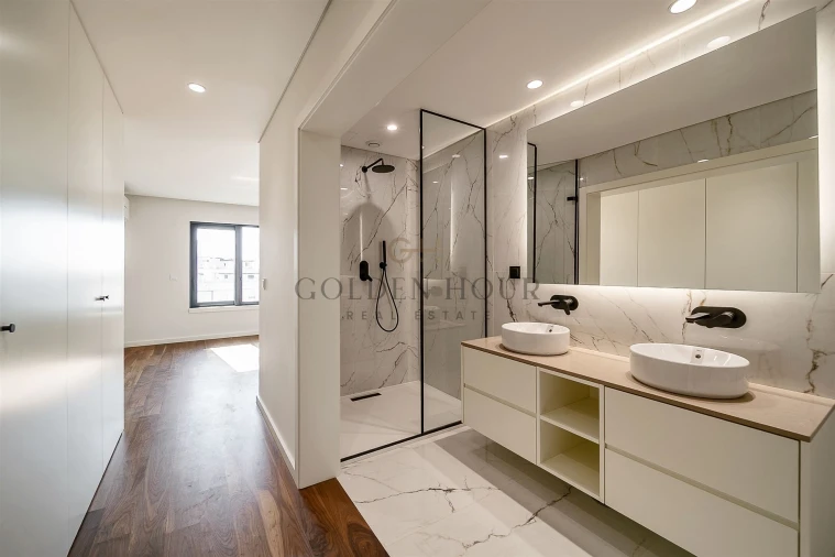 Apartamento T3 para Venda em Mafamude e Vilar do Paraíso Foto 25