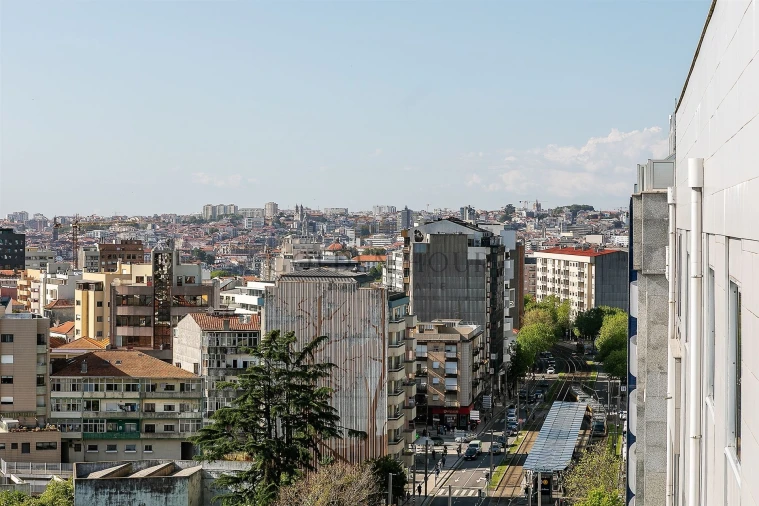 Apartamento T3 para Venda em Mafamude e Vilar do Paraíso Foto 32