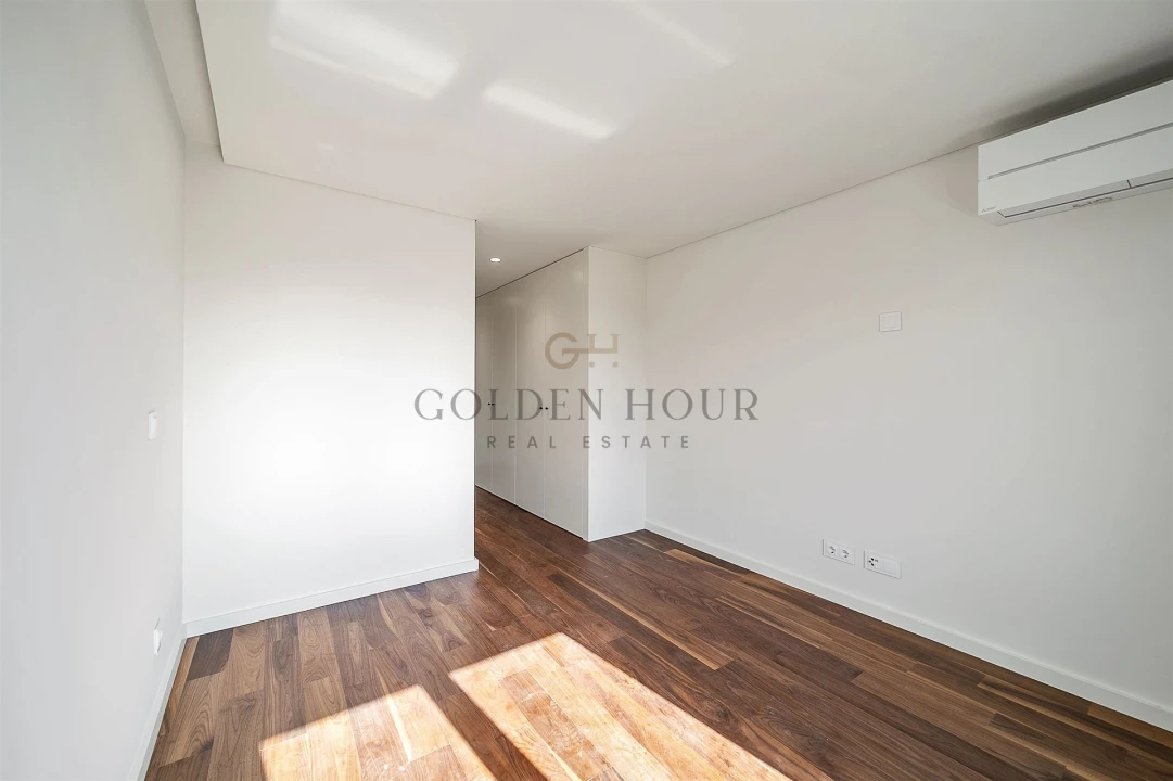 Apartamento T3 para Venda em Mafamude e Vilar do Paraíso Foto 30
