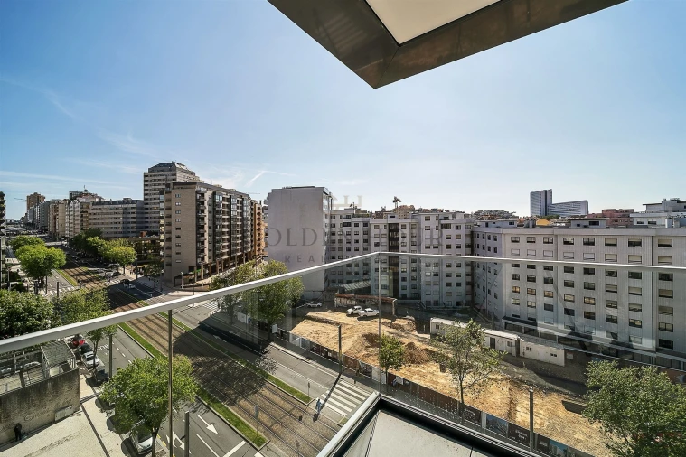 Apartamento T3 para Venda em Mafamude e Vilar do Paraíso Foto 35
