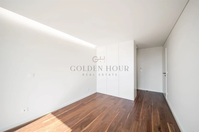 Apartamento T3 para Venda em Mafamude e Vilar do Paraíso Foto 43