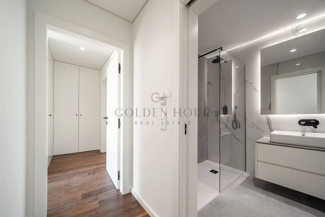 Apartamento T3 para Venda em Mafamude e Vilar do Paraíso Foto 17