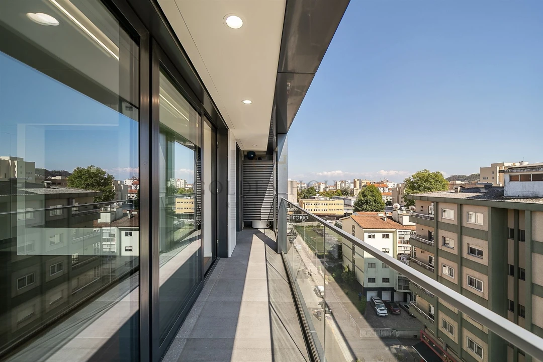 Apartamento T3 para Venda em Mafamude e Vilar do Paraíso Foto 37