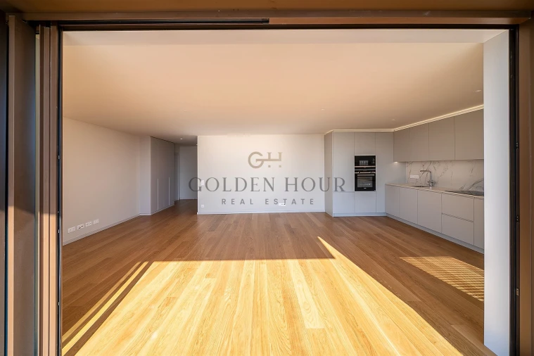 Apartamento T4 para Venda em Santa Marinha e São Pedro da Afurada Foto 3