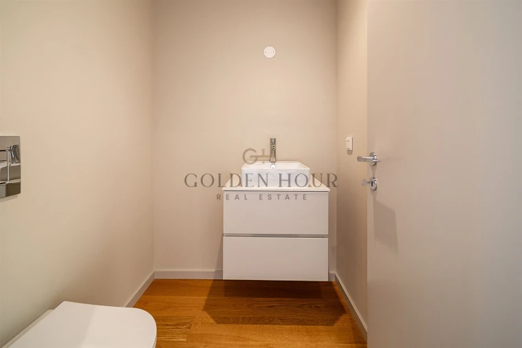 Apartamento T4 para Venda em Santa Marinha e São Pedro da Afurada Foto 8