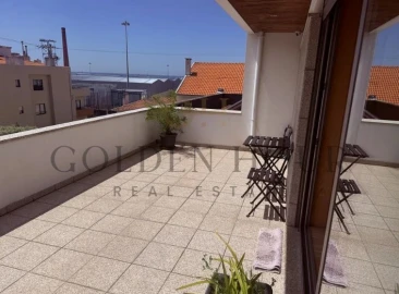 Moradia T4 para Venda em Arcozelo