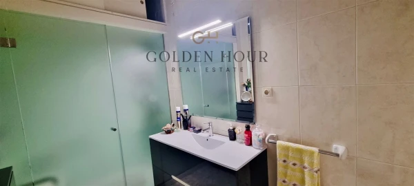 Apartamento T5 para Venda em Mafamude e Vilar do Paraíso