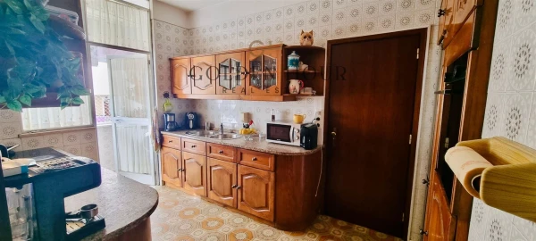 Apartamento T5 para Venda em Mafamude e Vilar do Paraíso