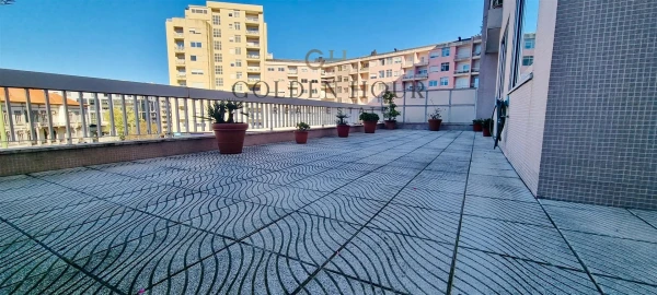 Apartamento T5 para Venda em Mafamude e Vilar do Paraíso