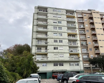 Apartamento T4 para Venda em Paranhos