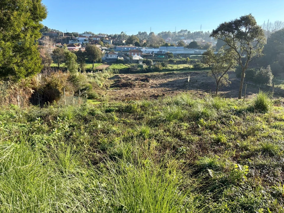 Terreno para Venda em Mafamude e Vilar do Paraíso Foto 3