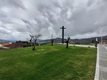 Terreno para Venda em Penhalonga e Paços de Gaiolo