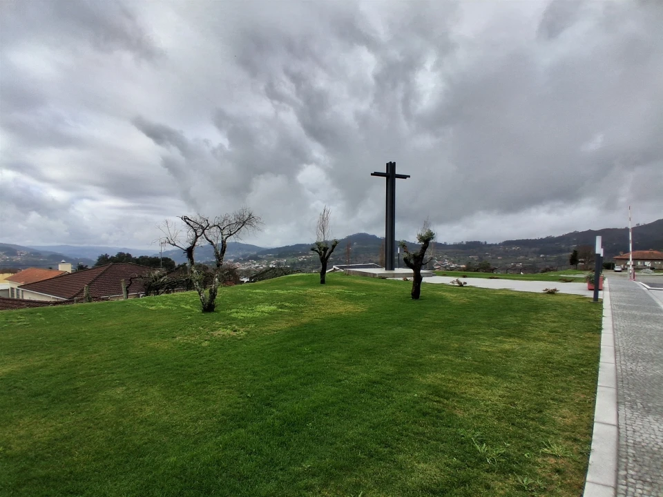 Terreno para Venda em Penhalonga e Paços de Gaiolo Foto 17